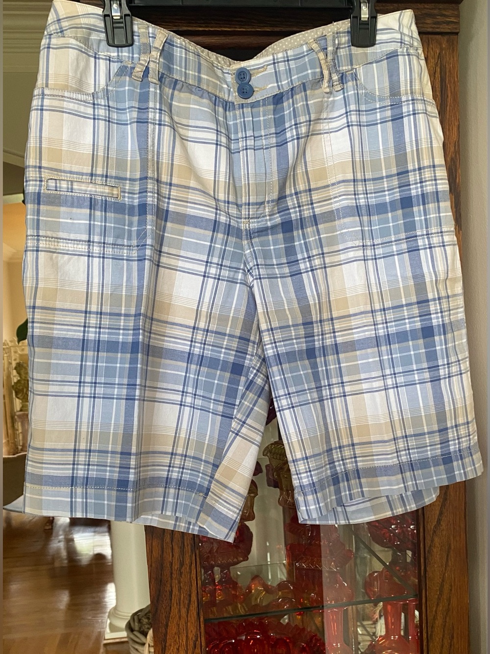 St. John's Bay Women’s Blue, Tan & White Plaid Shorts 14